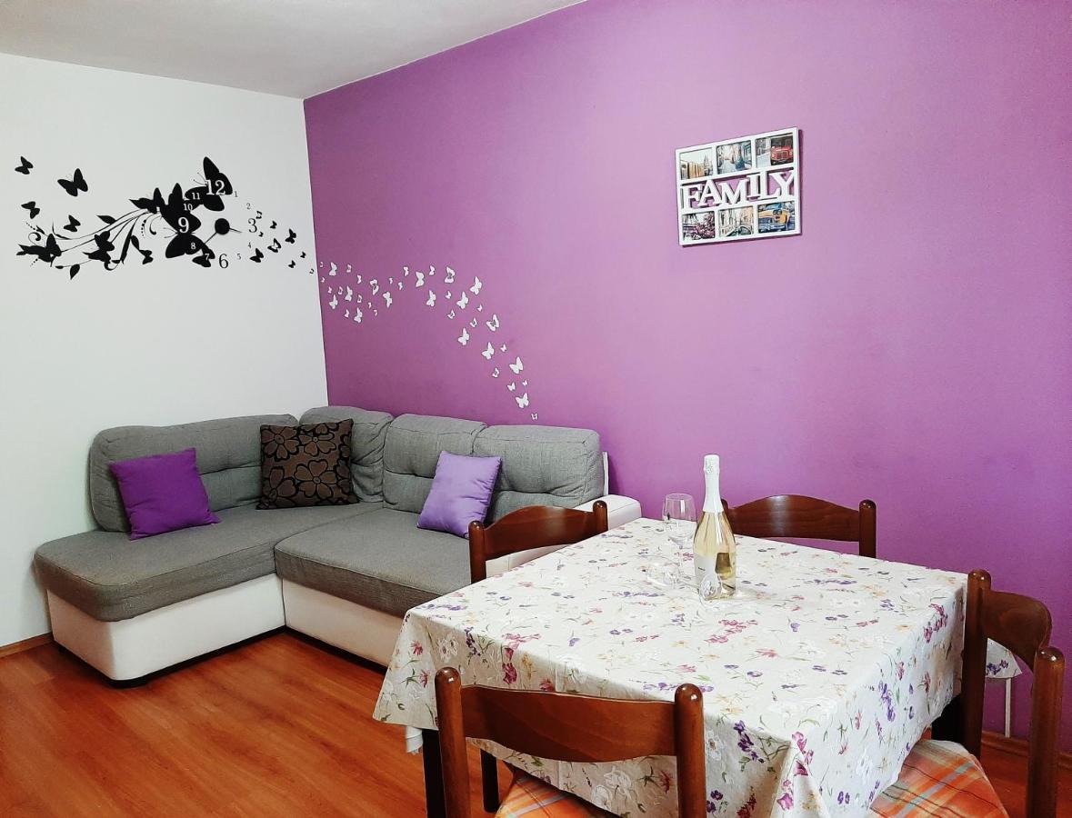 Cvitic Apartments Ровинь Экстерьер фото